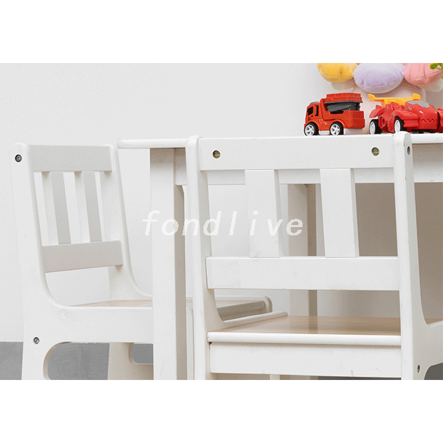 Modernes Kindertisch-Set aus MDF